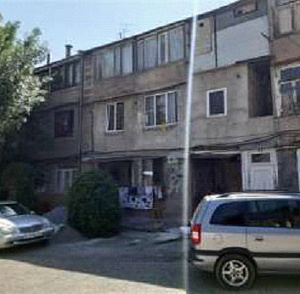 ՀՀ,  Շիրակի մարզ, ք. Գյումրի, Գործարանային փողոց 65շ. 15բն. 